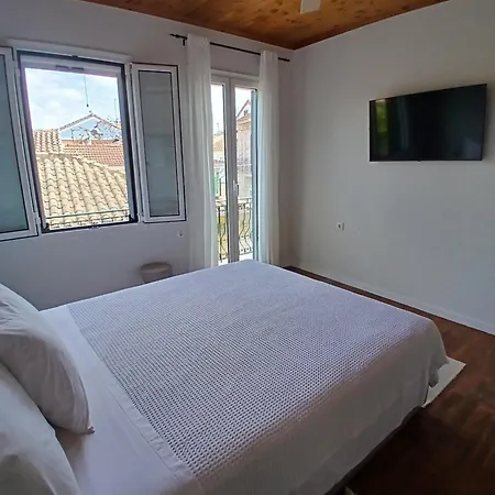 Apartman Hellenes House