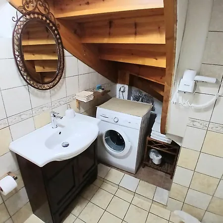 Hellenes House Apartman