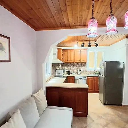 Hellenes House * Lefkada City