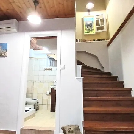 Апартаменты Hellenes House